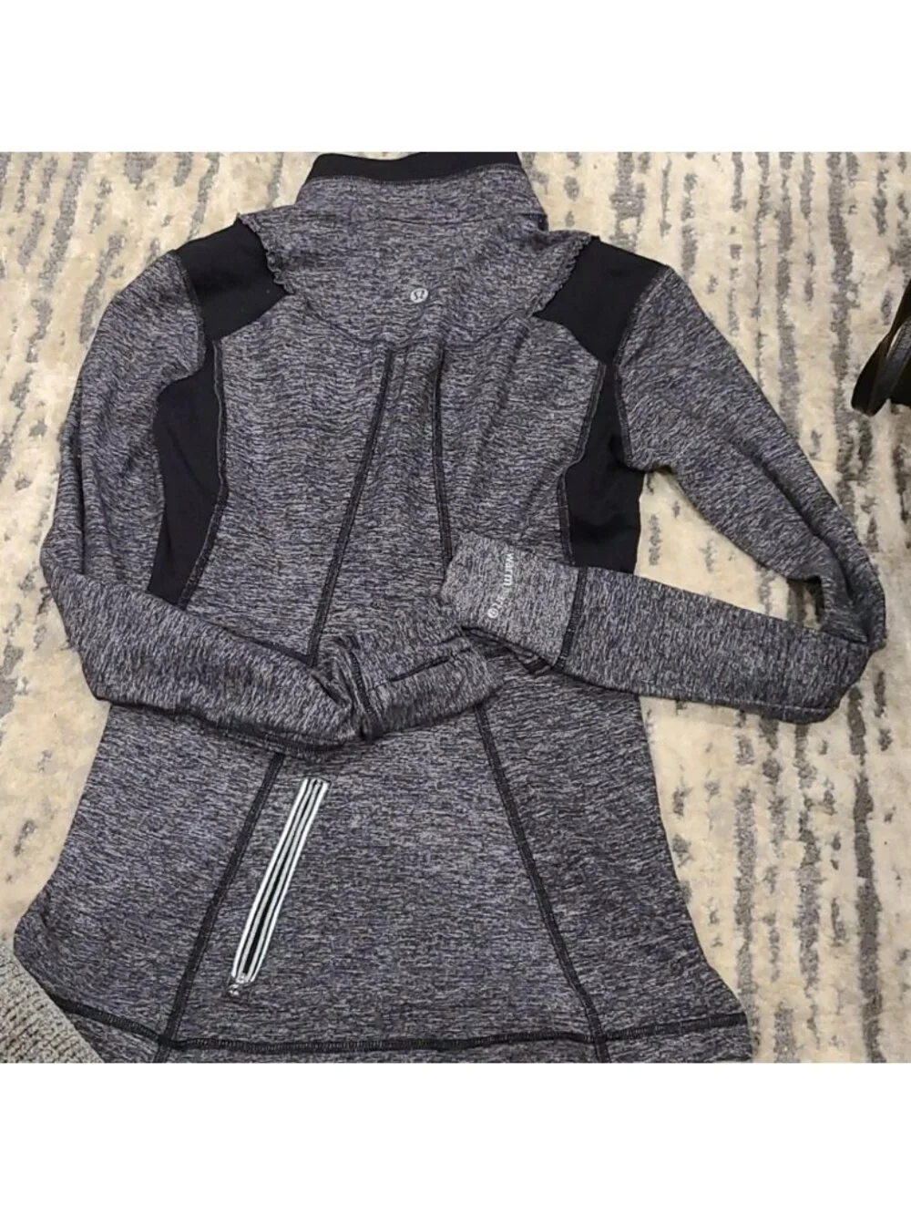 Lululemon Run: Your Heart Out Pullover